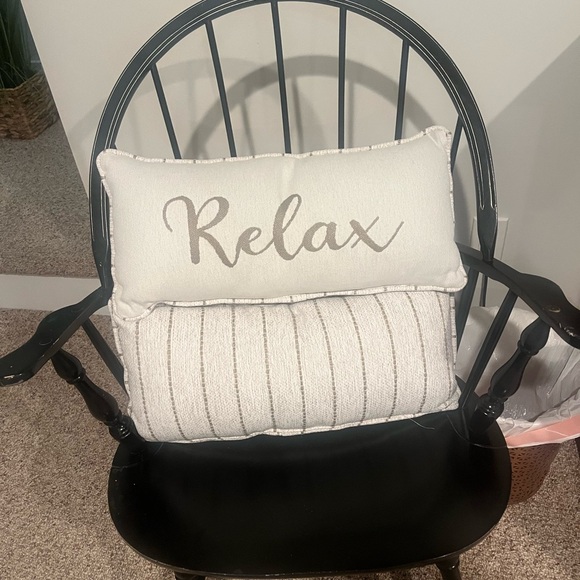 Two RELAX sofa or bed lumbar pillows. - Picture 1 of 3